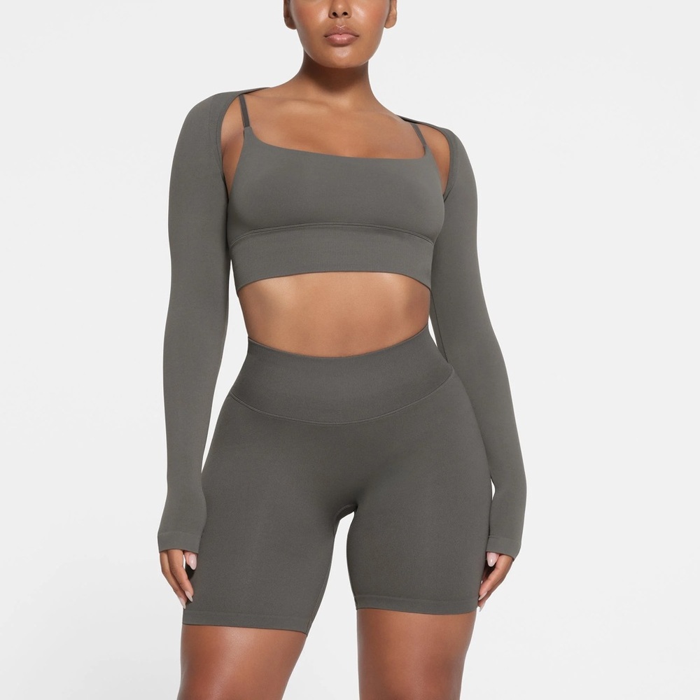 SKIMS Nylon Shrug Gunmetal L/XL